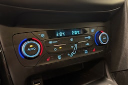 harmaa Ford Focus 2016 kuva 20.