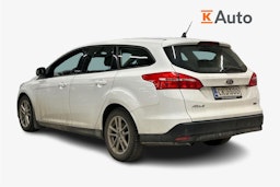 valkoinen Ford Focus 2017 kuva 2.