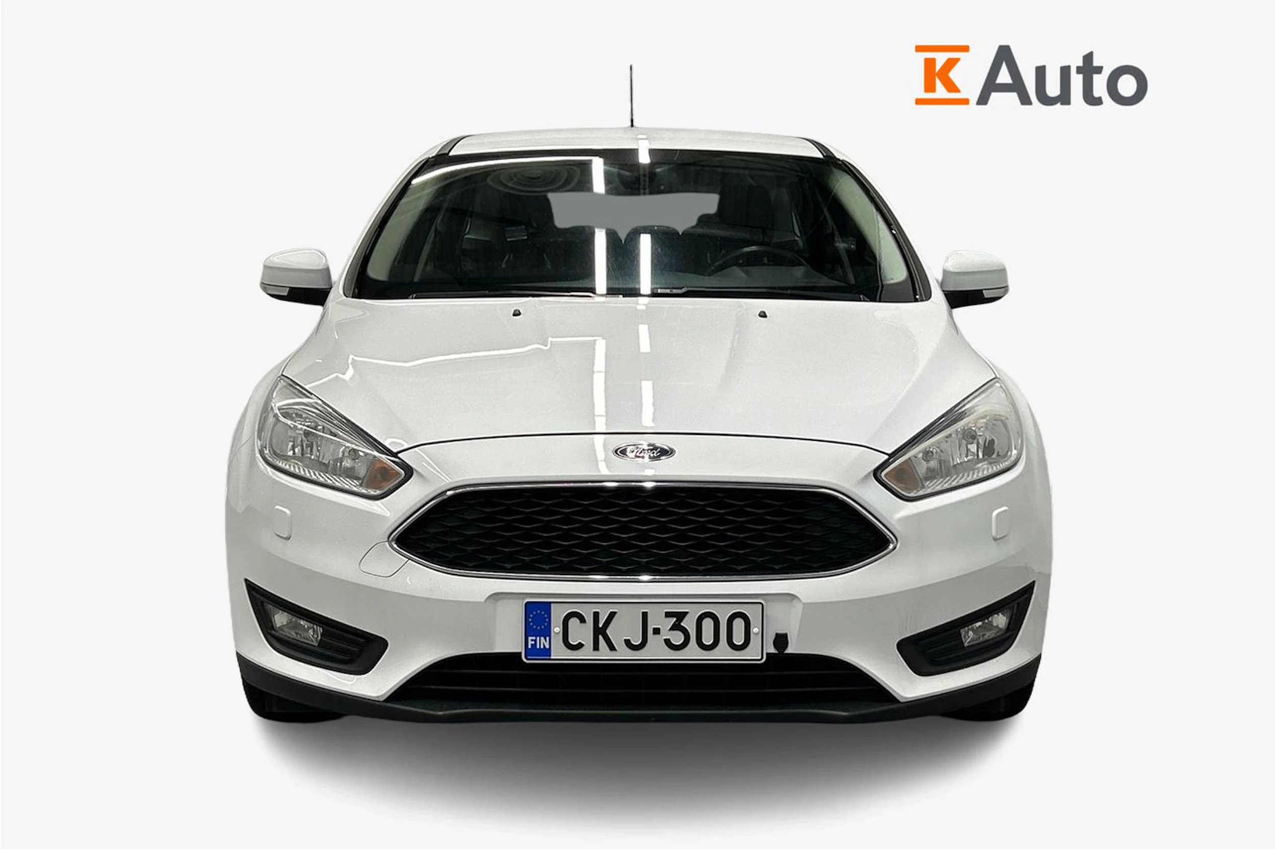 valkoinen Ford Focus 2017 kuva 4.