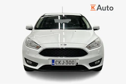 valkoinen Ford Focus 2017 kuva 4.