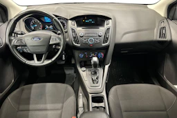 valkoinen Ford Focus 2017 kuva 7.