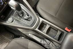valkoinen Ford Focus 2017 kuva 19.