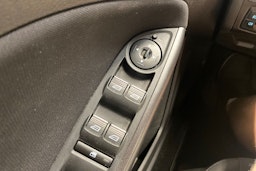 punainen Ford Focus 2017 kuva 19.