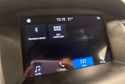 punainen Ford Focus 2017 kuva 24.