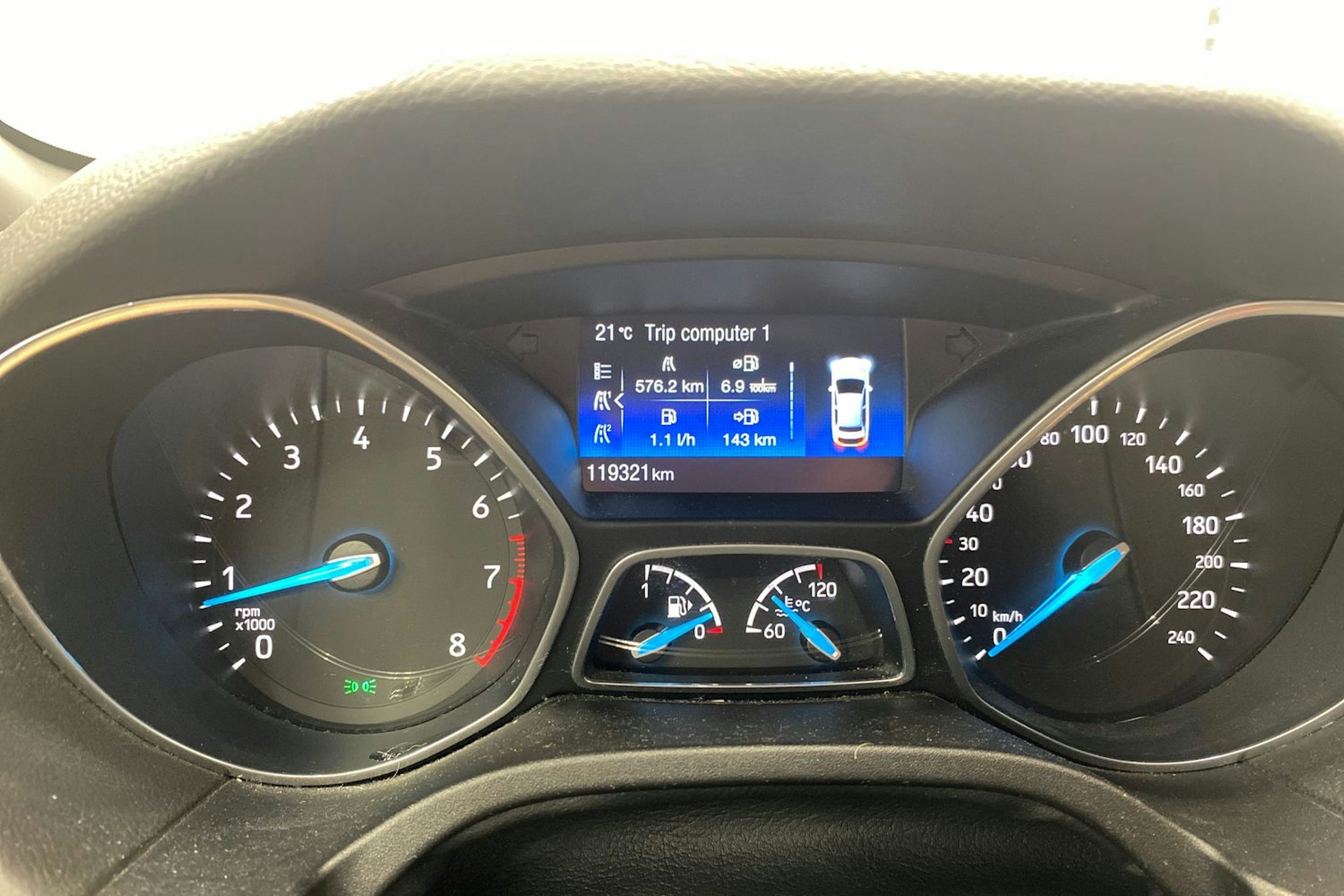 punainen Ford Focus 2017 kuva 27.