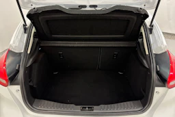 Valkoinen Ford FOCUS 2017 kuva 10.
