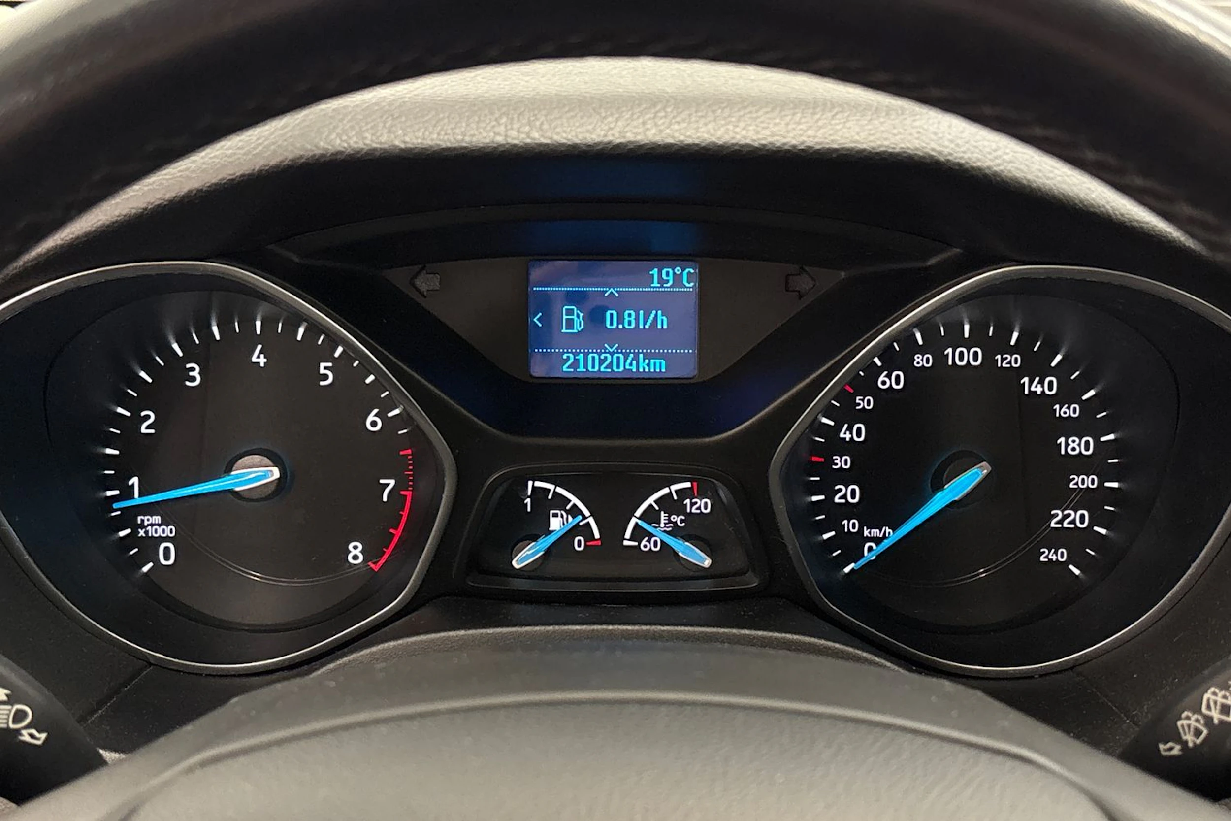 Valkoinen Ford FOCUS 2017 kuva 12.