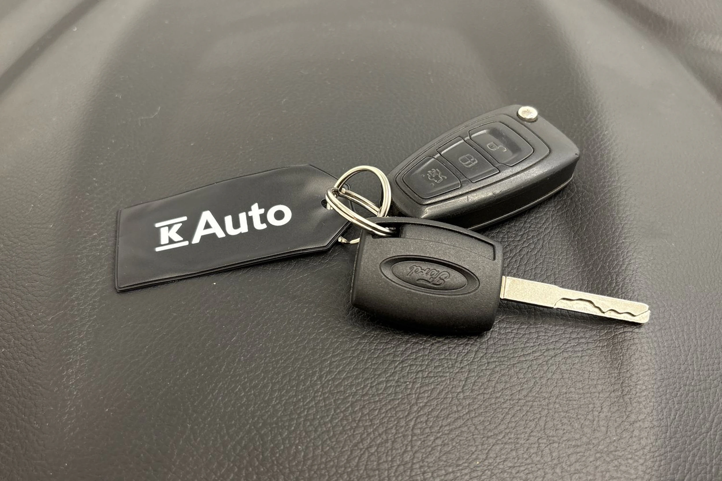 Valkoinen Ford FOCUS 2017 kuva 35.