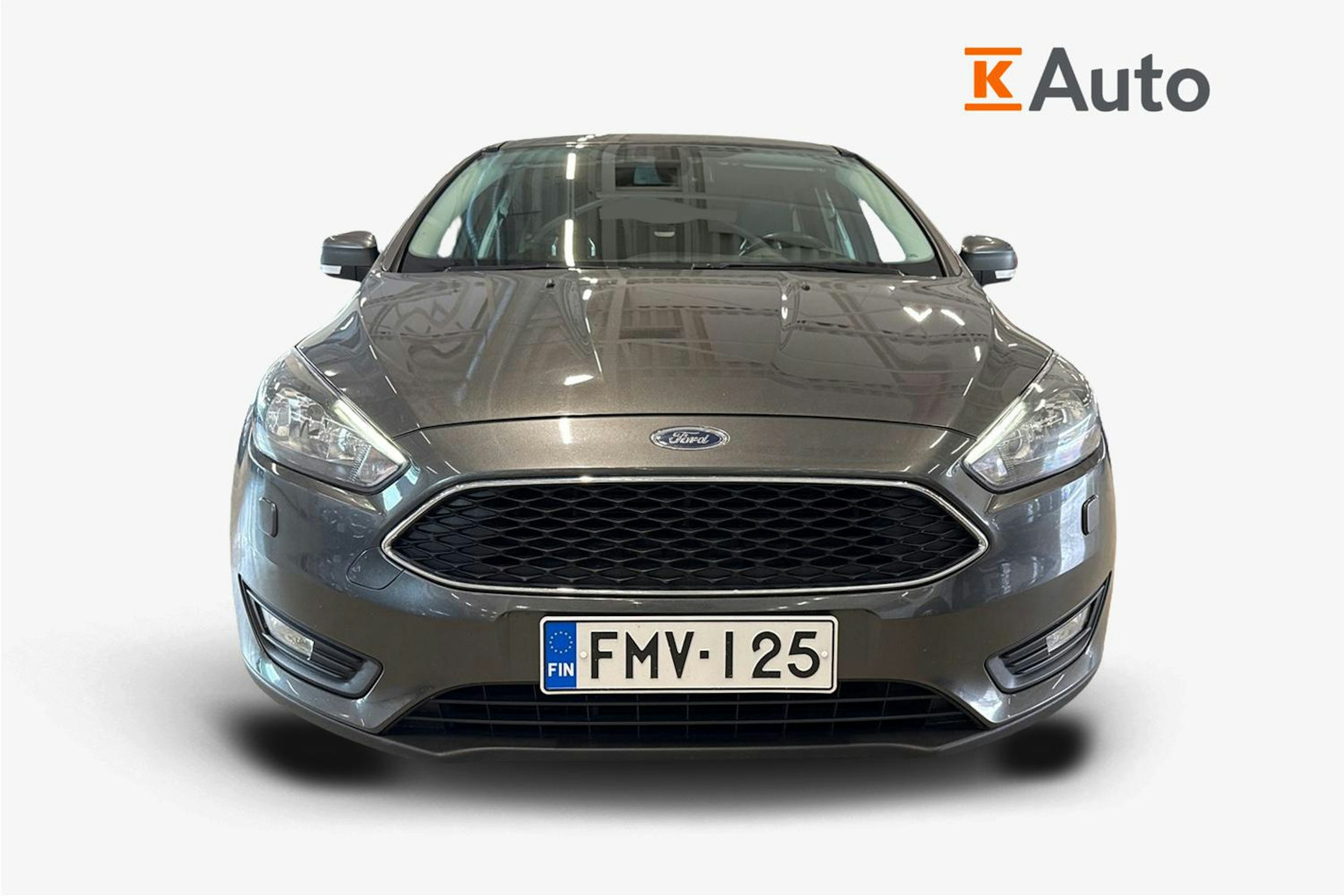 harmaa Ford Focus 2017 kuva 5.