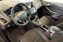 harmaa Ford Focus 2017 kuva 7.