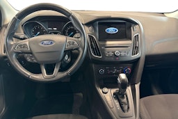harmaa Ford Focus 2017 kuva 9.