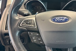 harmaa Ford Focus 2017 kuva 18.