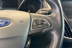 harmaa Ford Focus 2017 kuva 19.