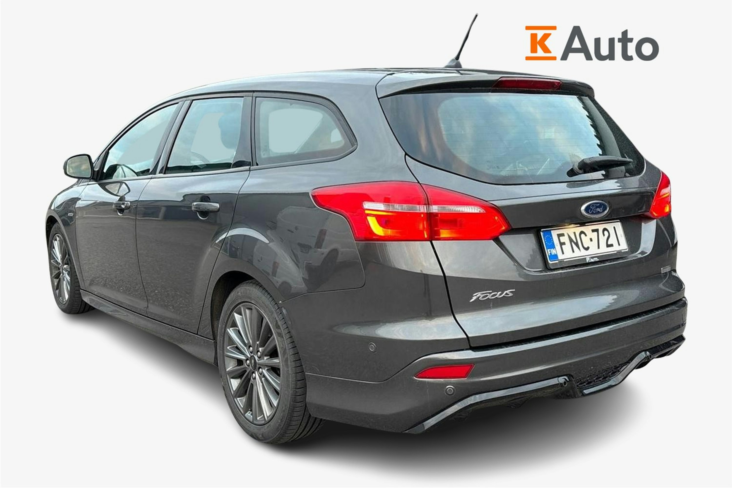 harmaa Ford Focus 2017 kuva 2.