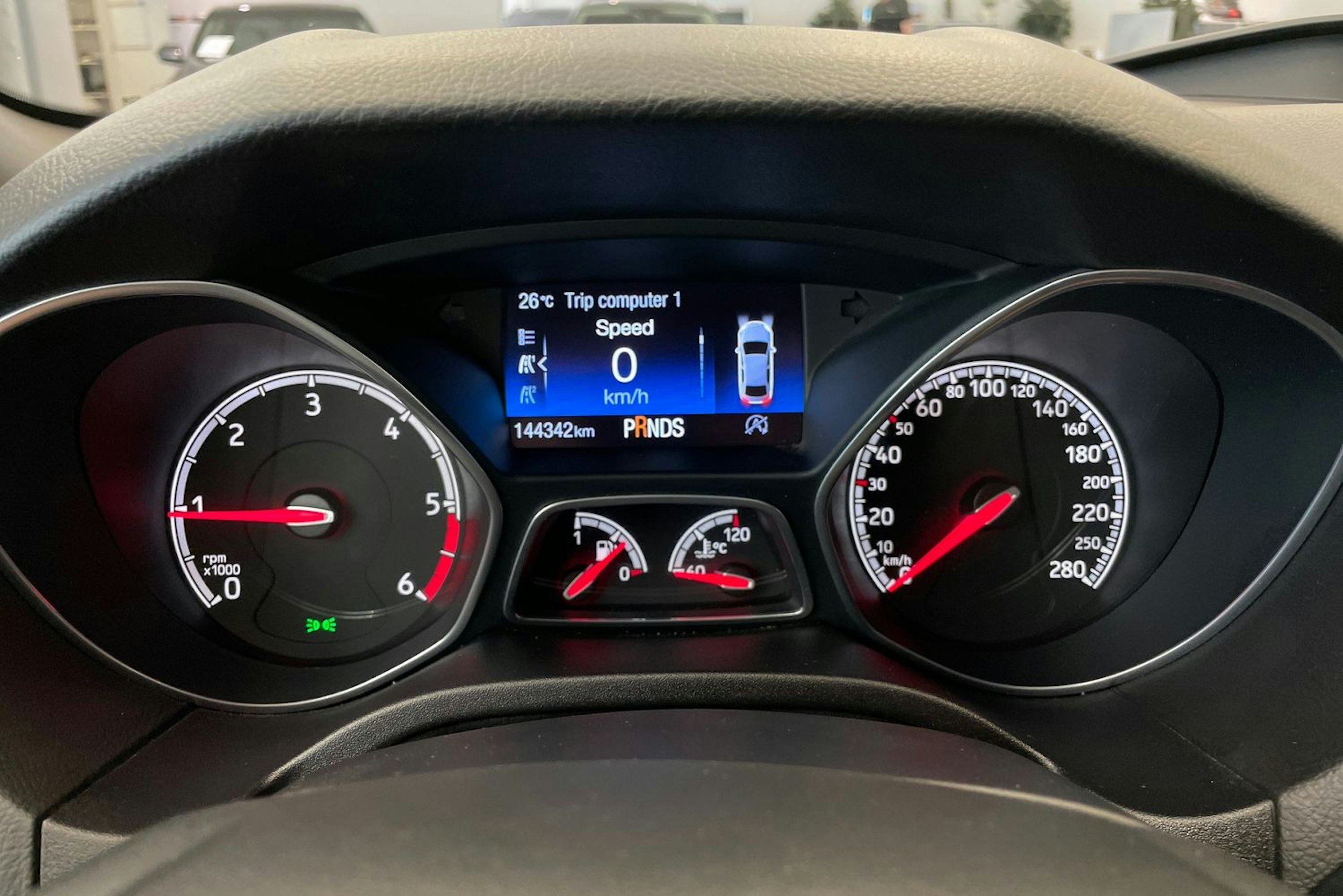 sininen Ford Focus 2017 kuva 11.