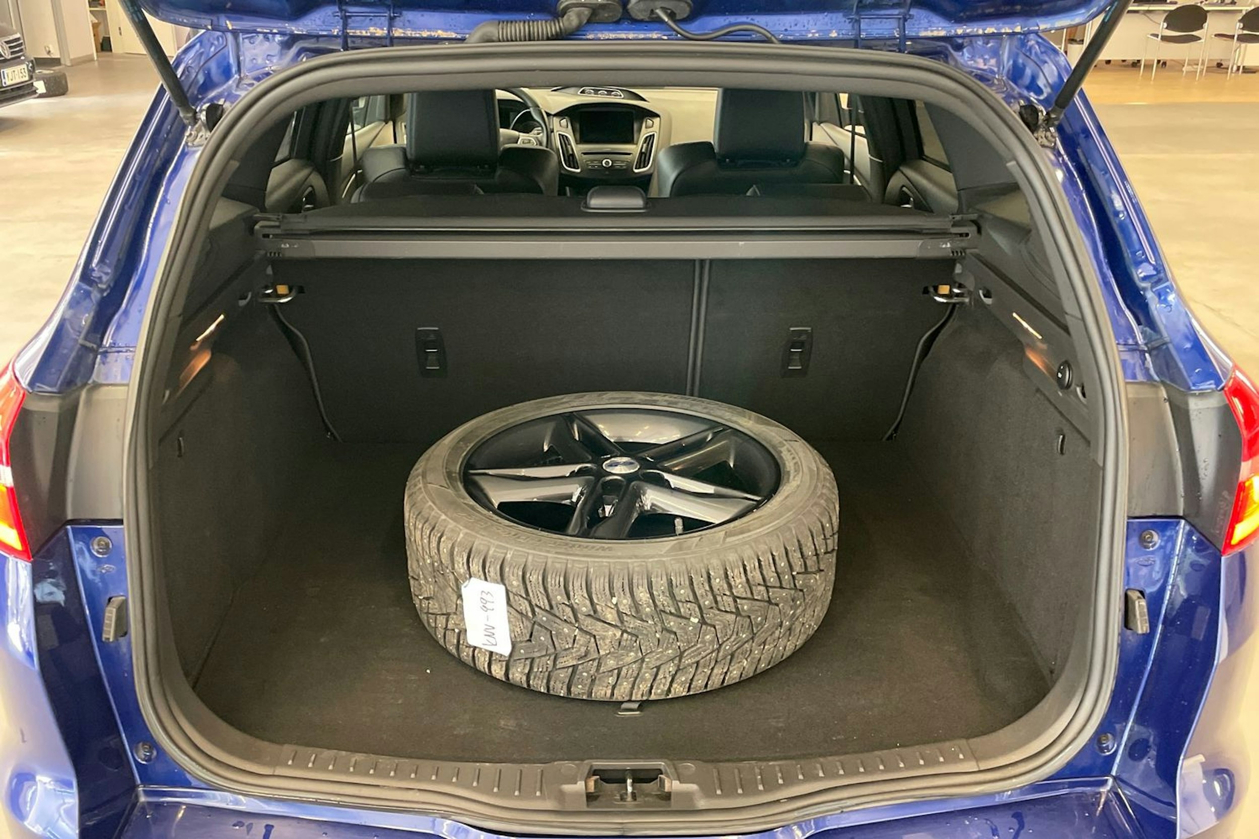 sininen Ford Focus 2017 kuva 17.