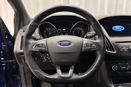 met. sininen Ford Focus 2017 kuva 16.