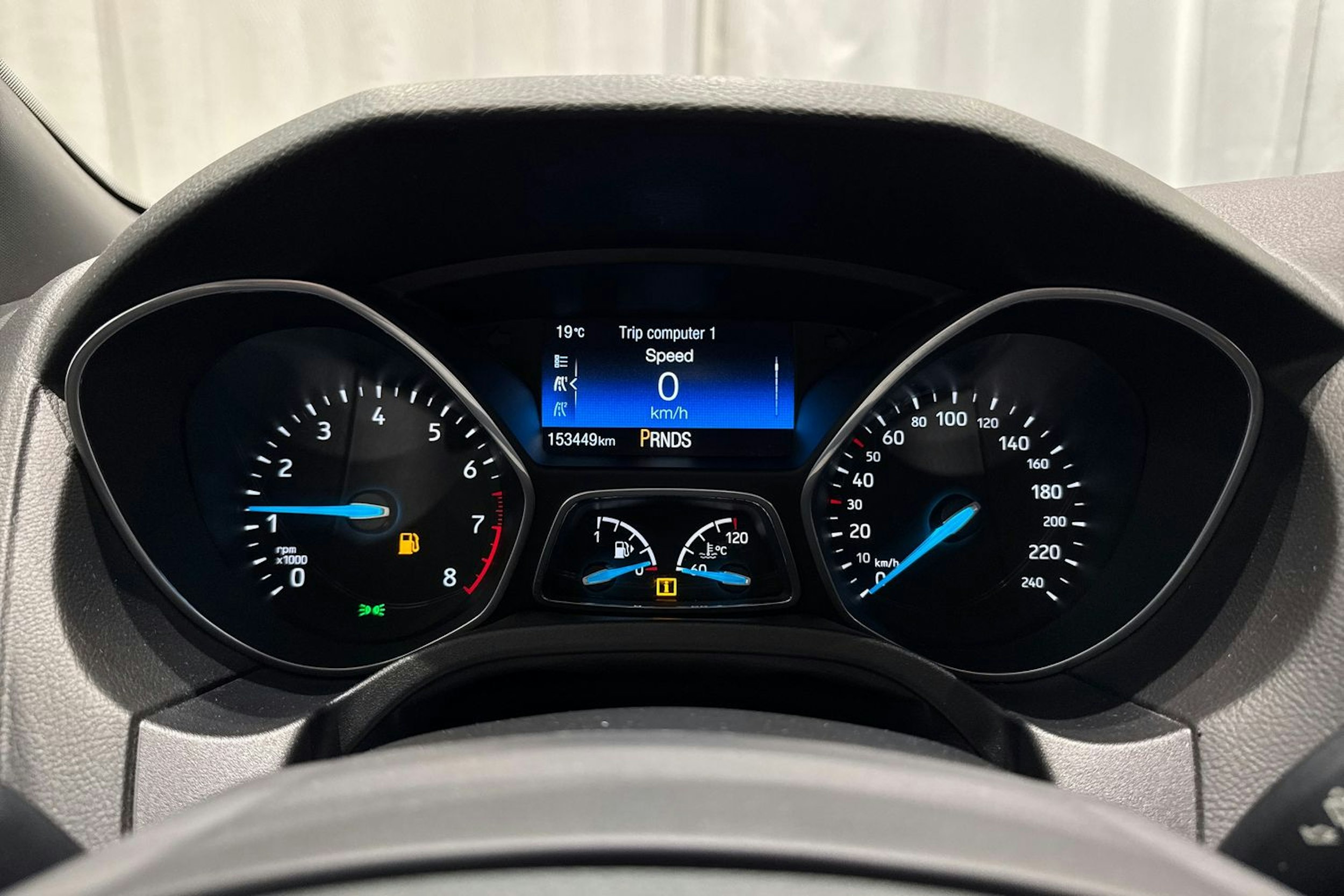 met. sininen Ford Focus 2017 kuva 17.