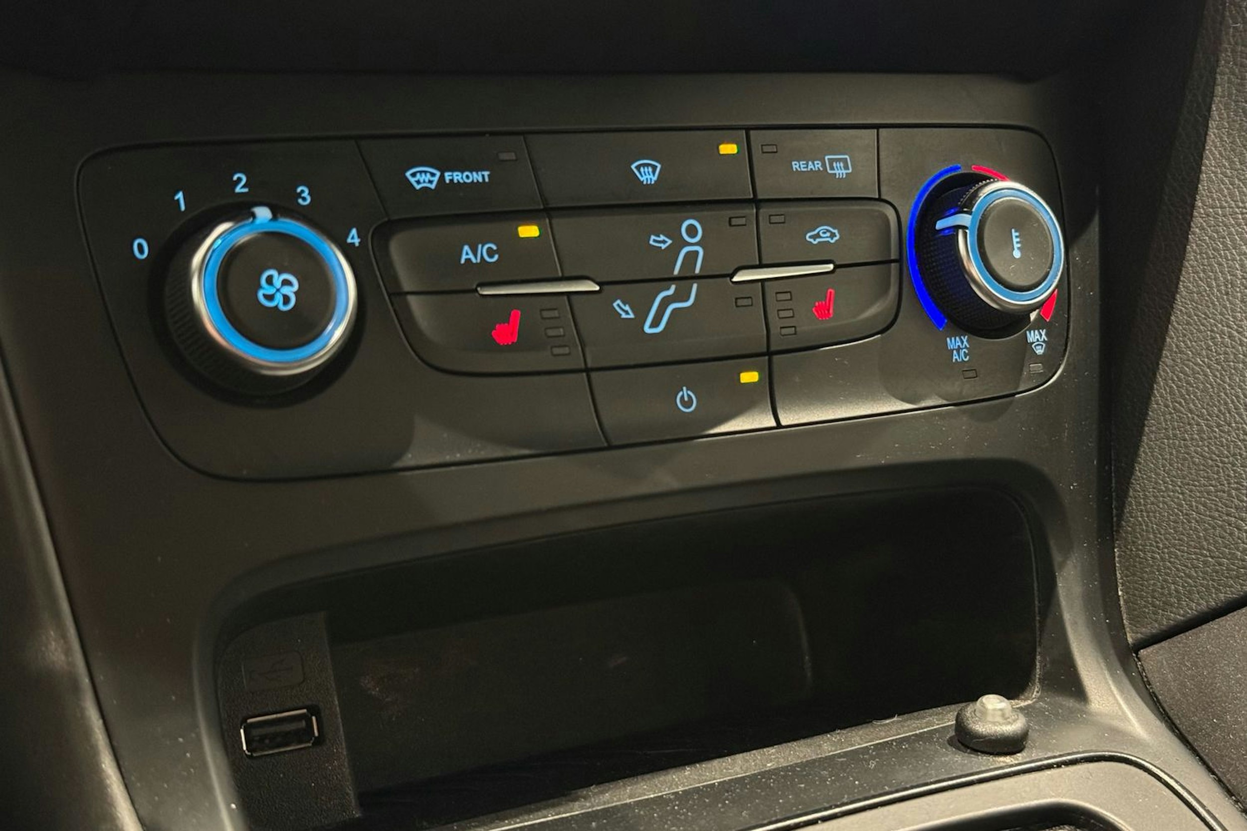 met. sininen Ford Focus 2017 kuva 20.