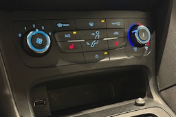 met. sininen Ford Focus 2017 kuva 20.