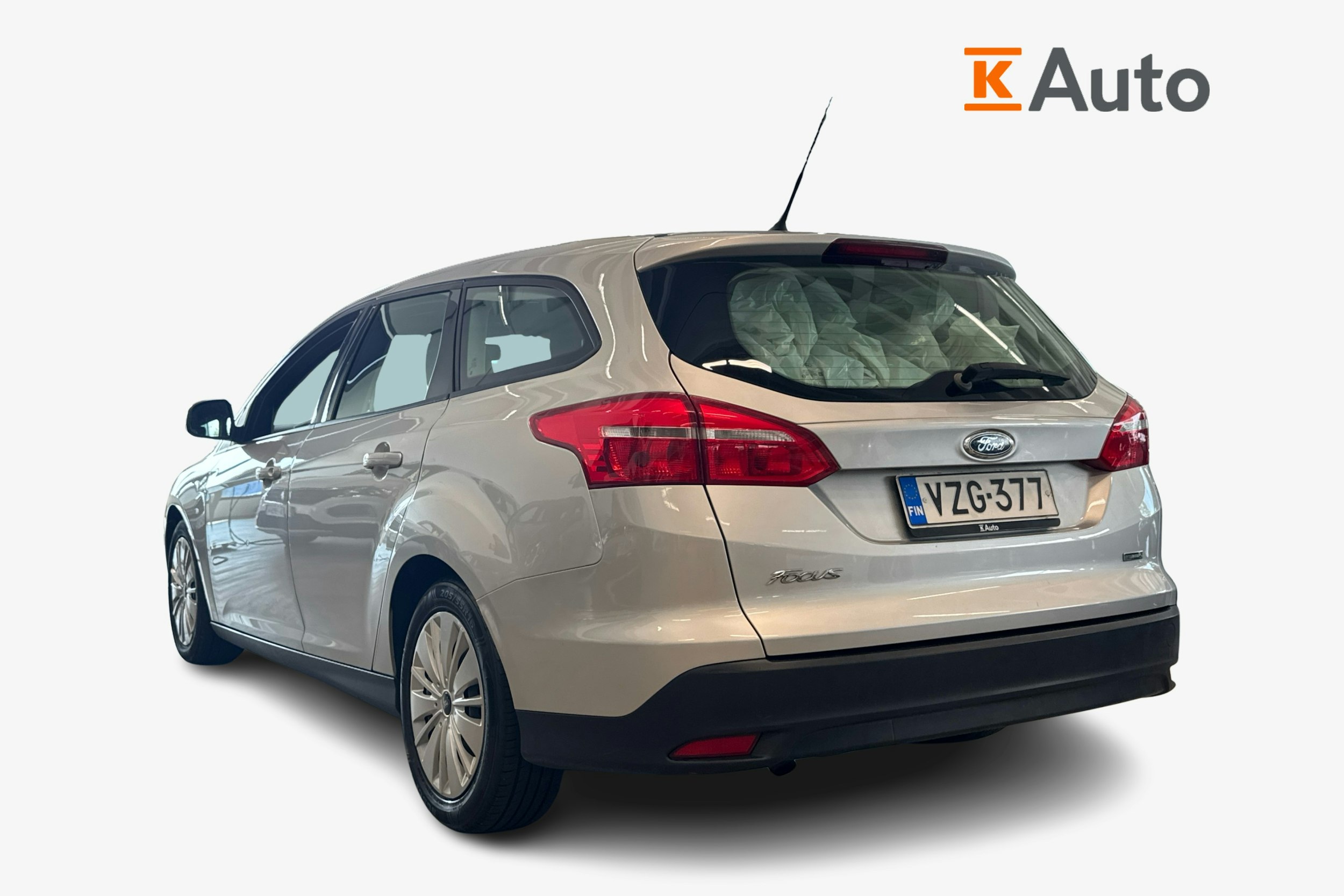 Harmaa Ford FOCUS 2017 kuva 2.