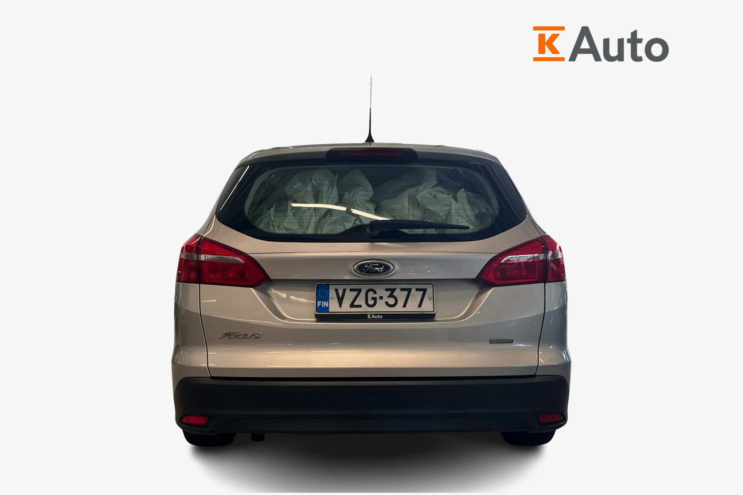 Harmaa Ford FOCUS 2017 kuva 3.