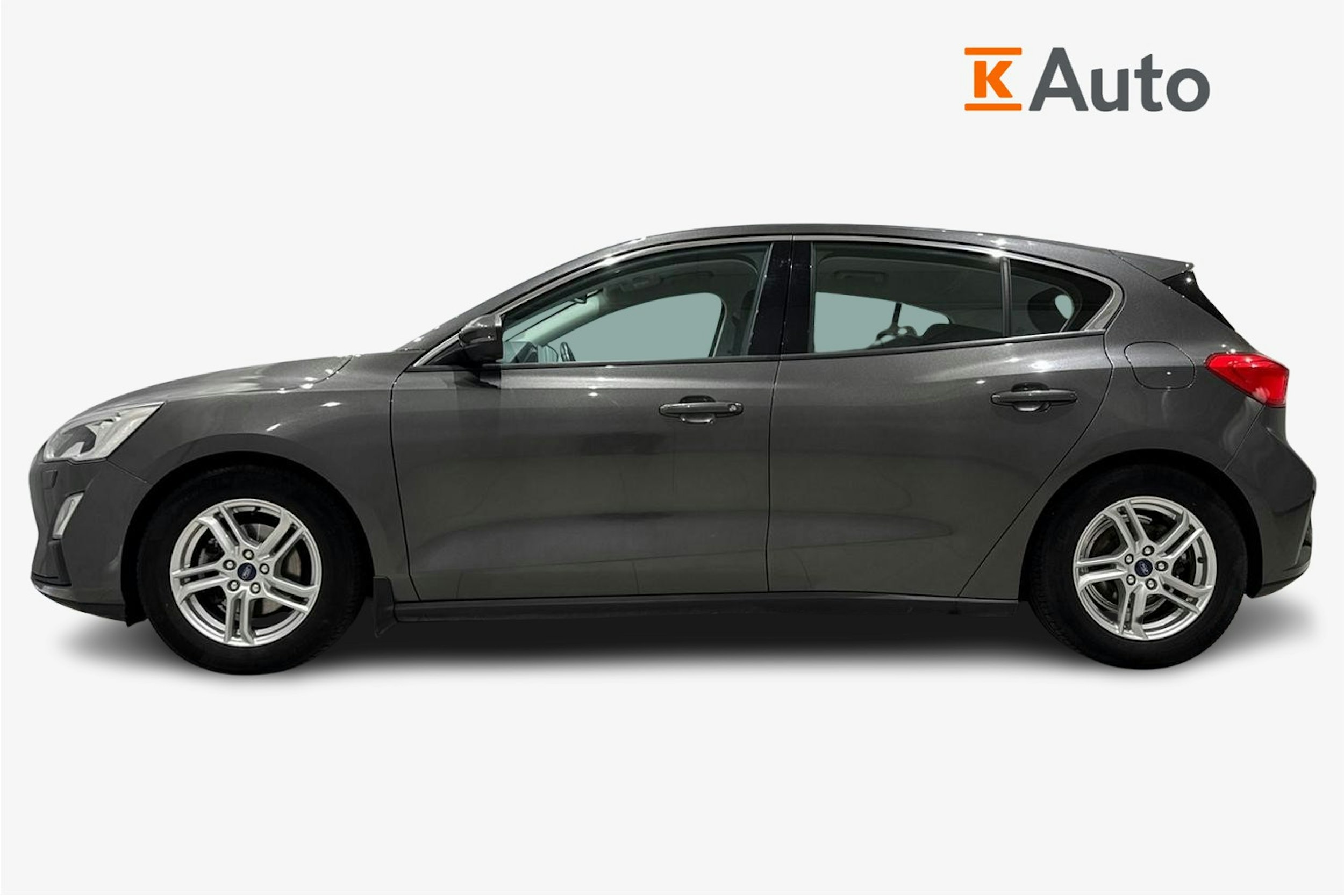 harmaa Ford Focus 2018 kuva 6.