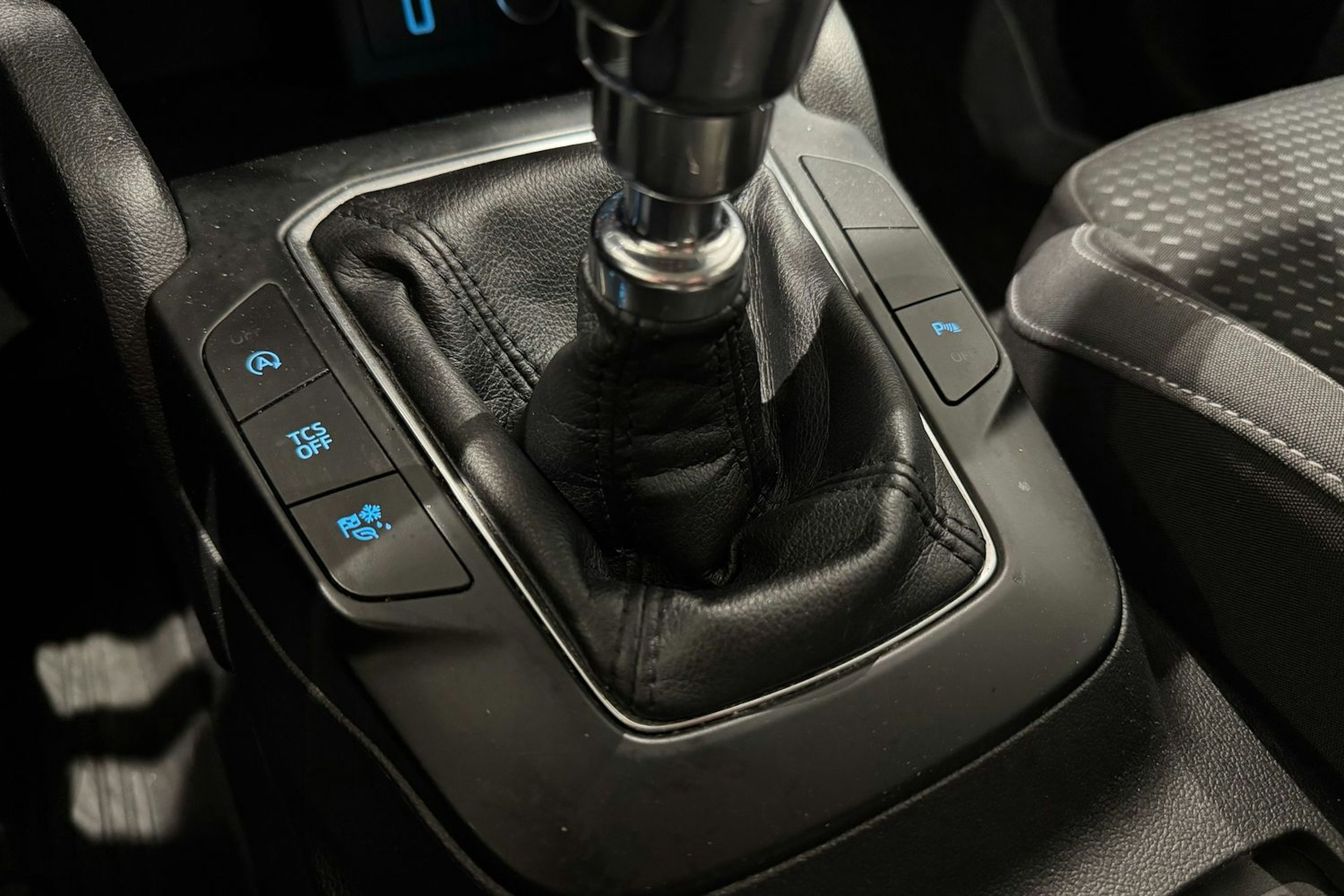 harmaa Ford Focus 2018 kuva 22.