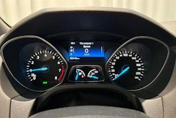 harmaa Ford Focus 2018 kuva 15.