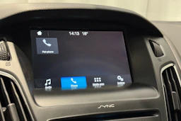 harmaa Ford Focus 2018 kuva 17.
