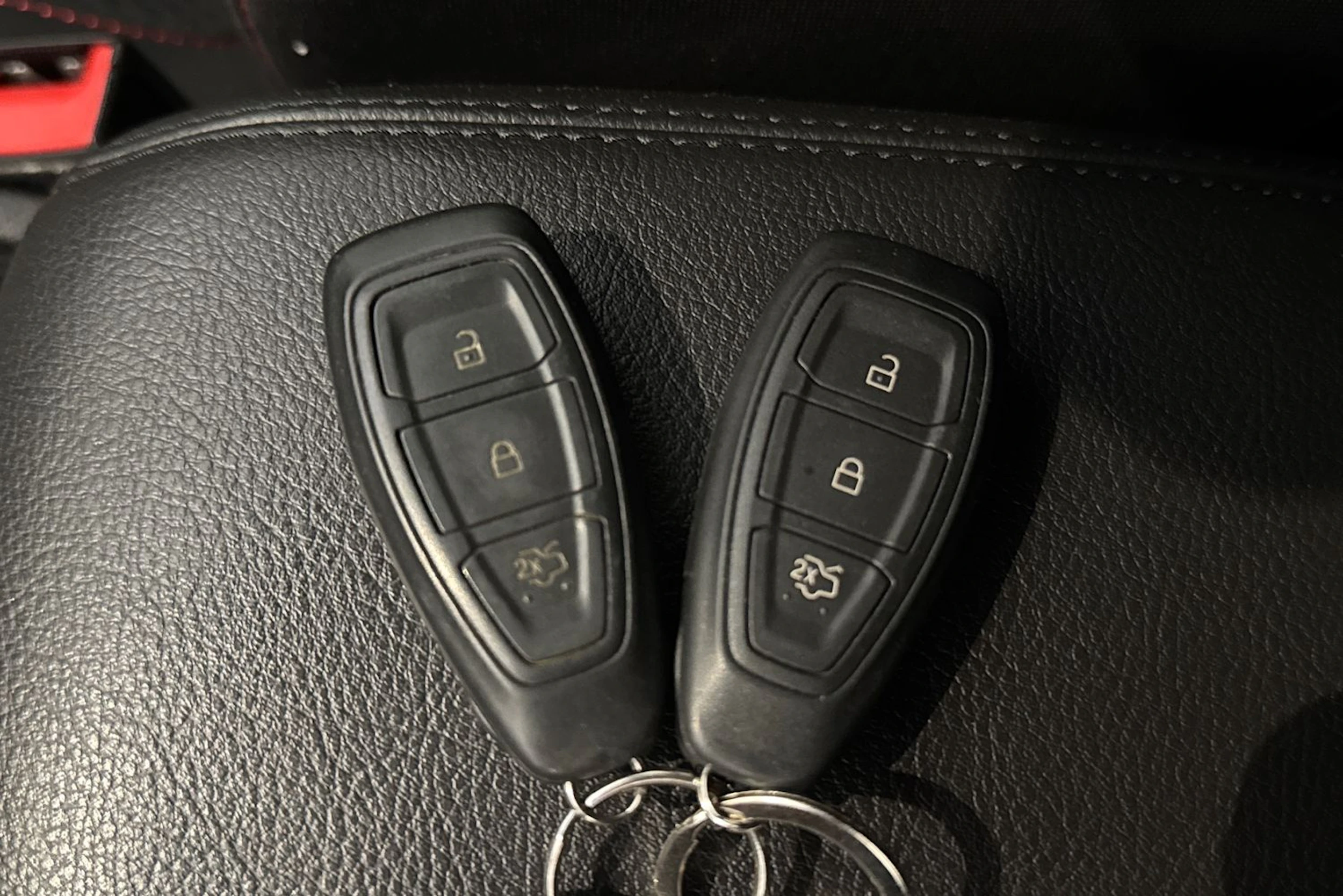 harmaa Ford Focus 2018 kuva 22.