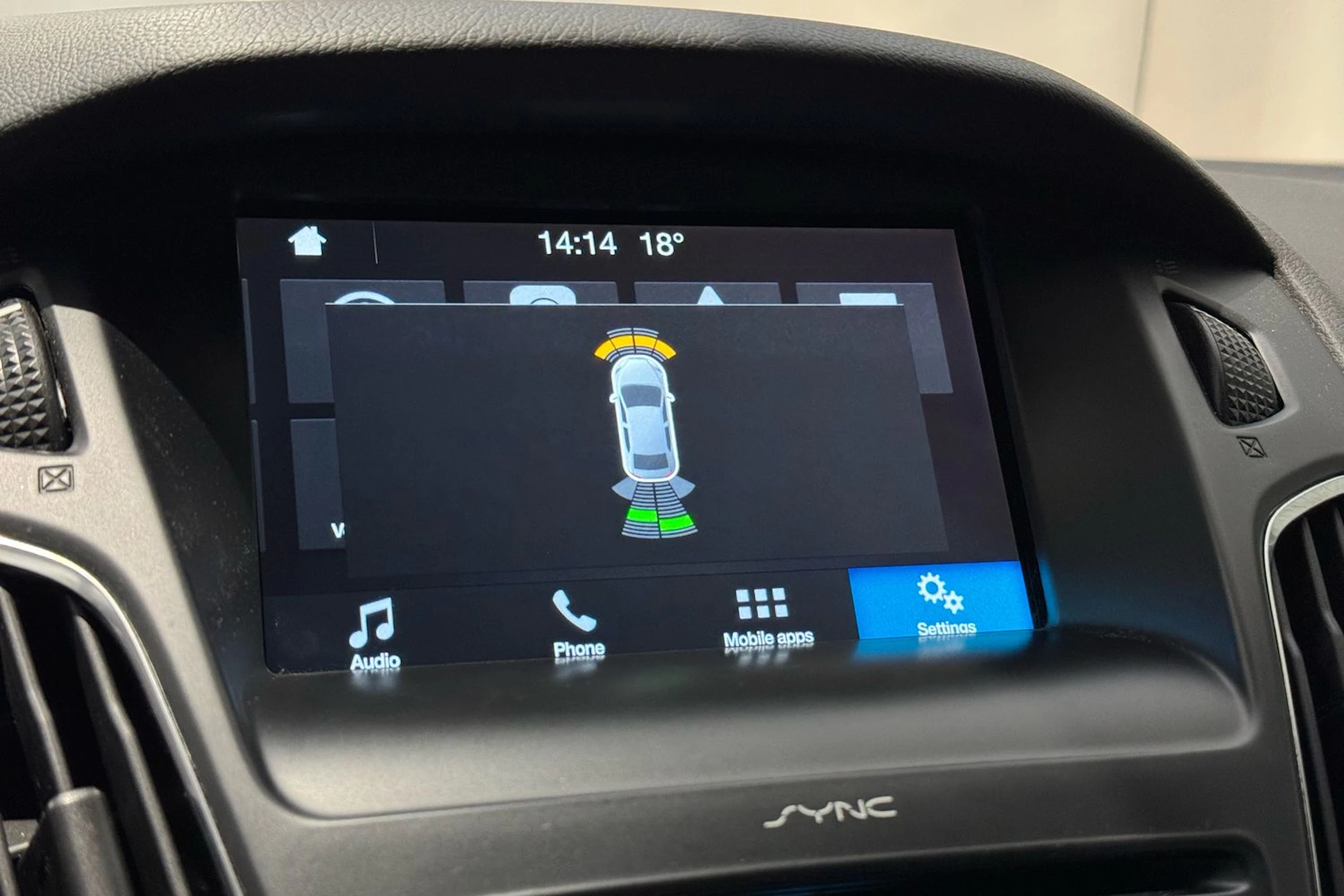 harmaa Ford Focus 2018 kuva 24.