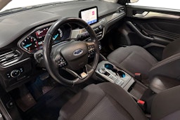musta Ford Focus 2018 kuva 7.