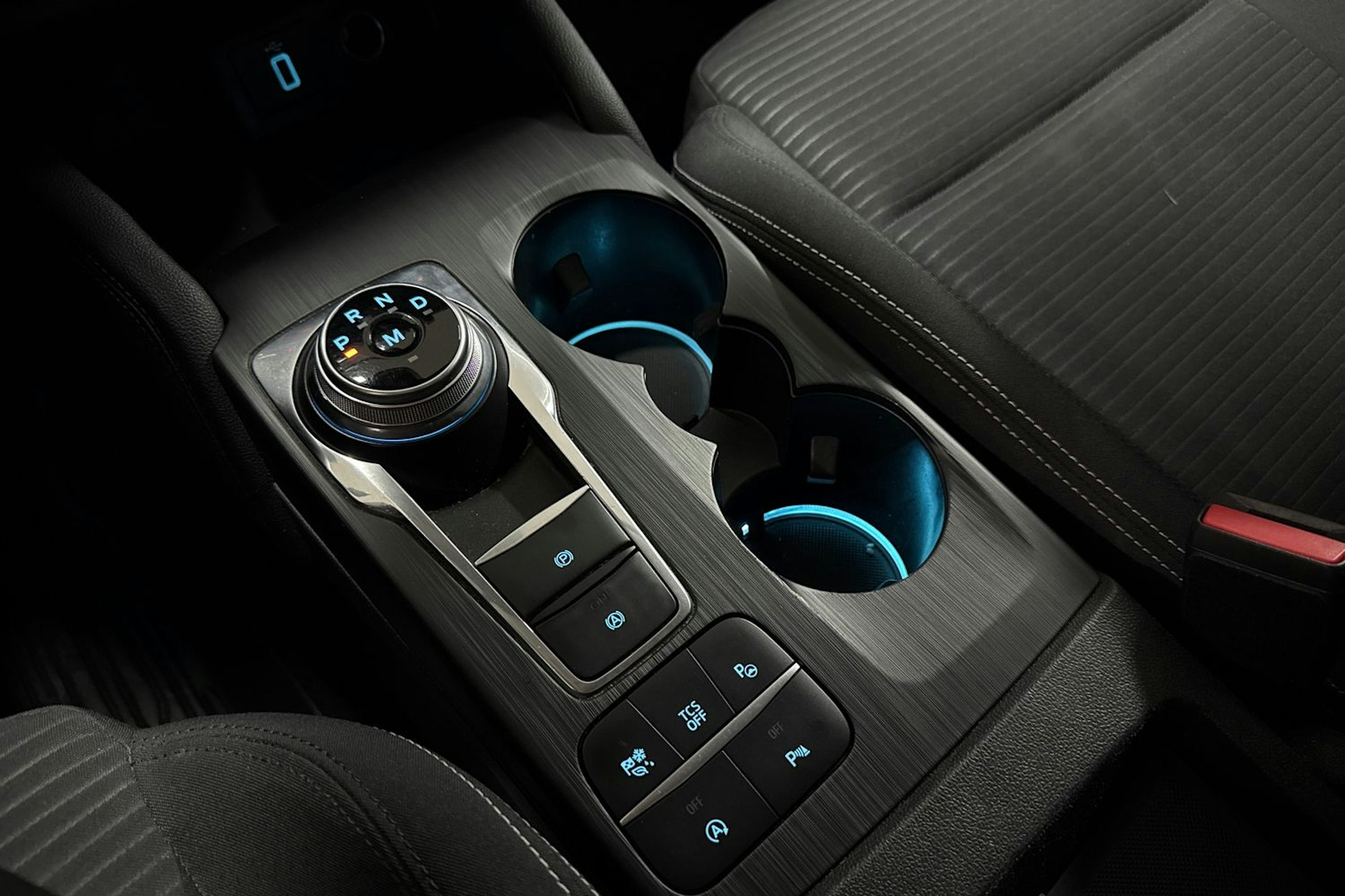 musta Ford Focus 2018 kuva 23.