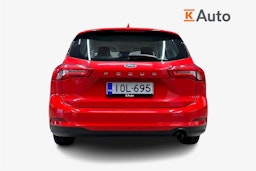 punainen Ford Focus 2018 kuva 3.