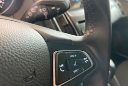 sininen Ford Focus 2018 kuva 17.