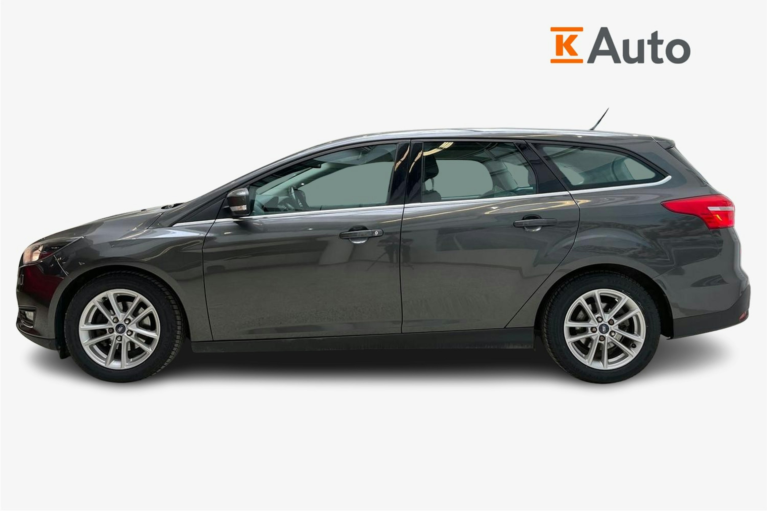 harmaa Ford Focus 2018 kuva 6.