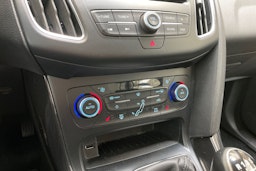 harmaa Ford Focus 2018 kuva 21.