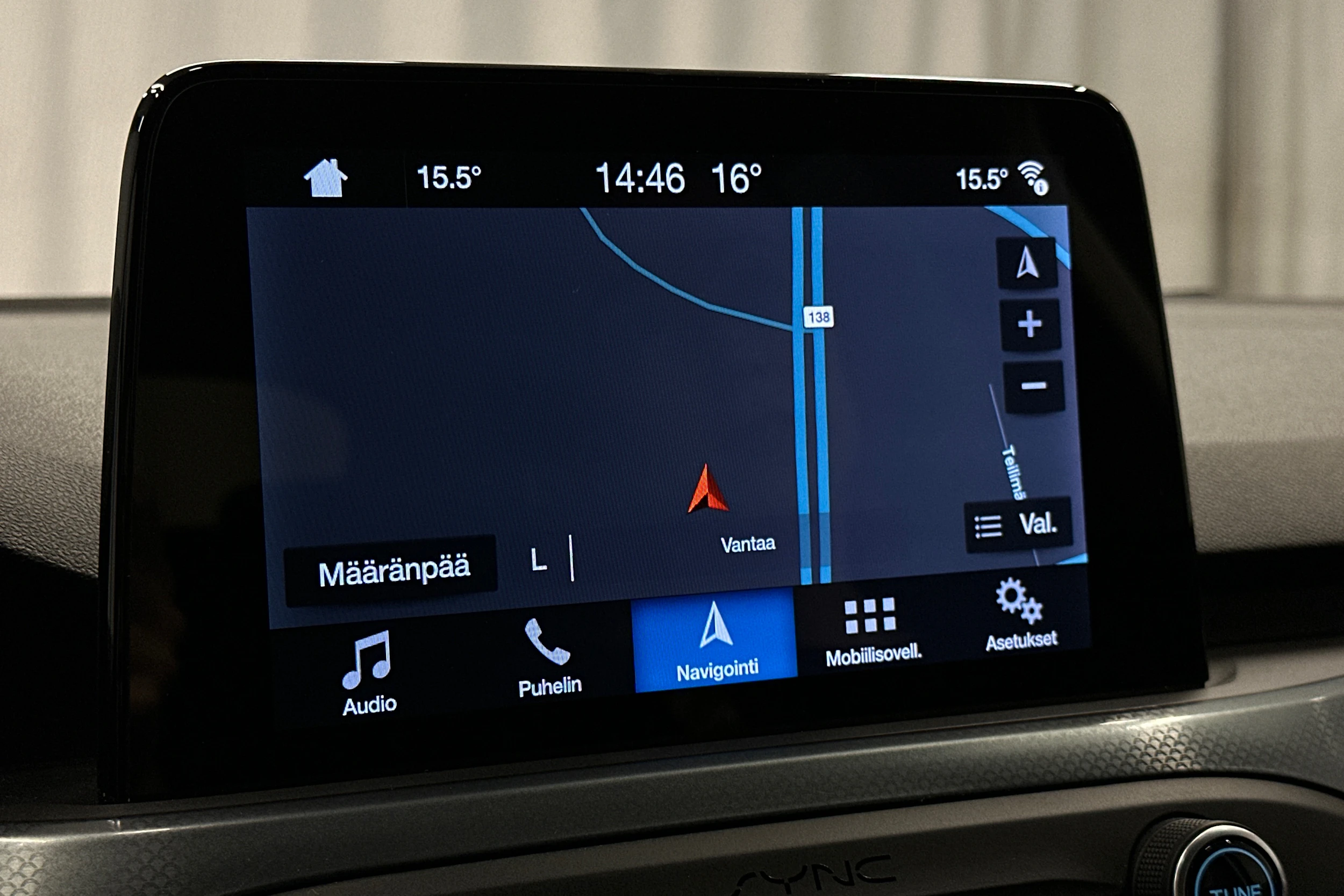 punainen Ford Focus 2019 kuva 19.