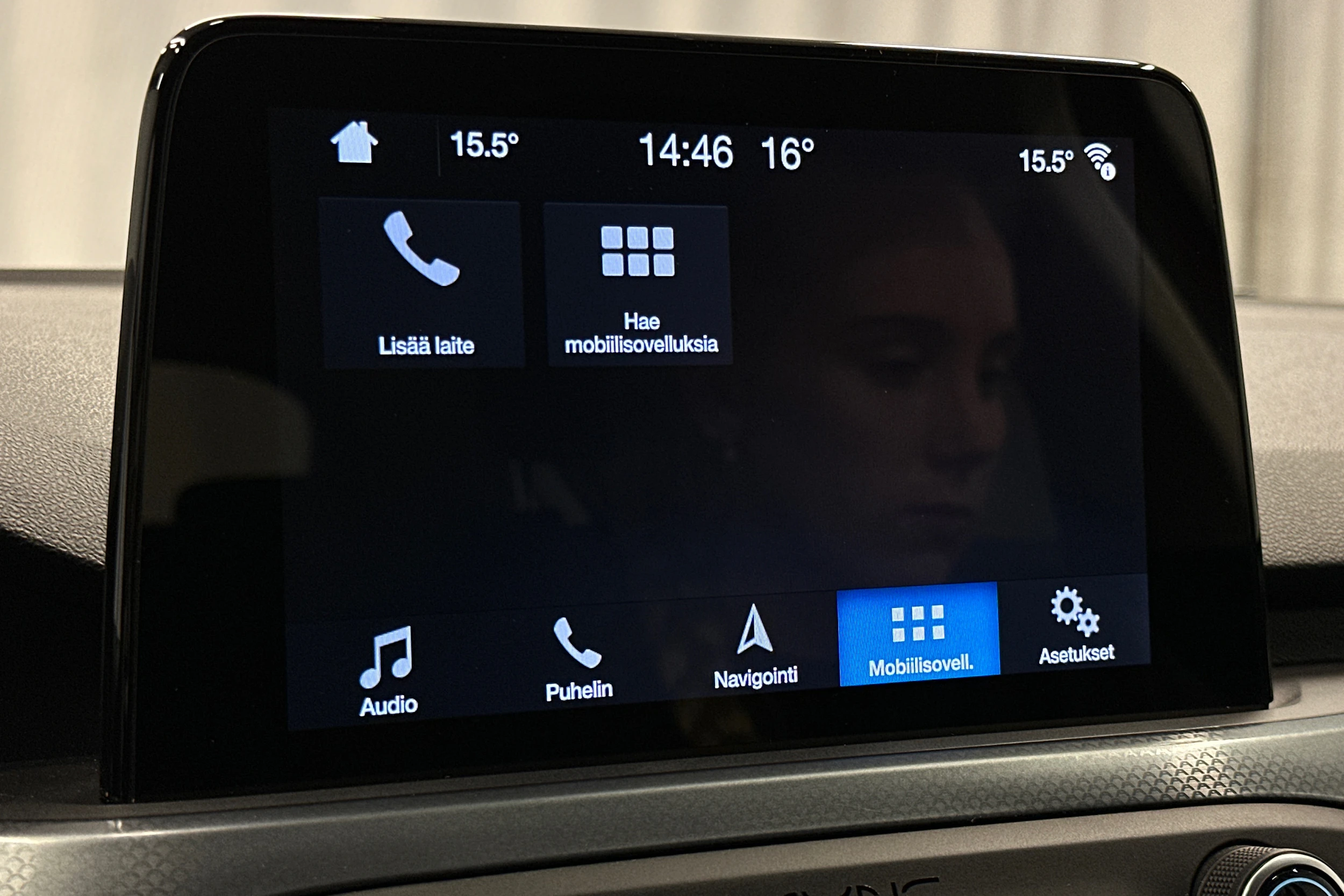 punainen Ford Focus 2019 kuva 20.