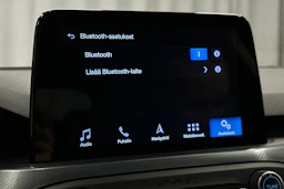 punainen Ford Focus 2019 kuva 23.