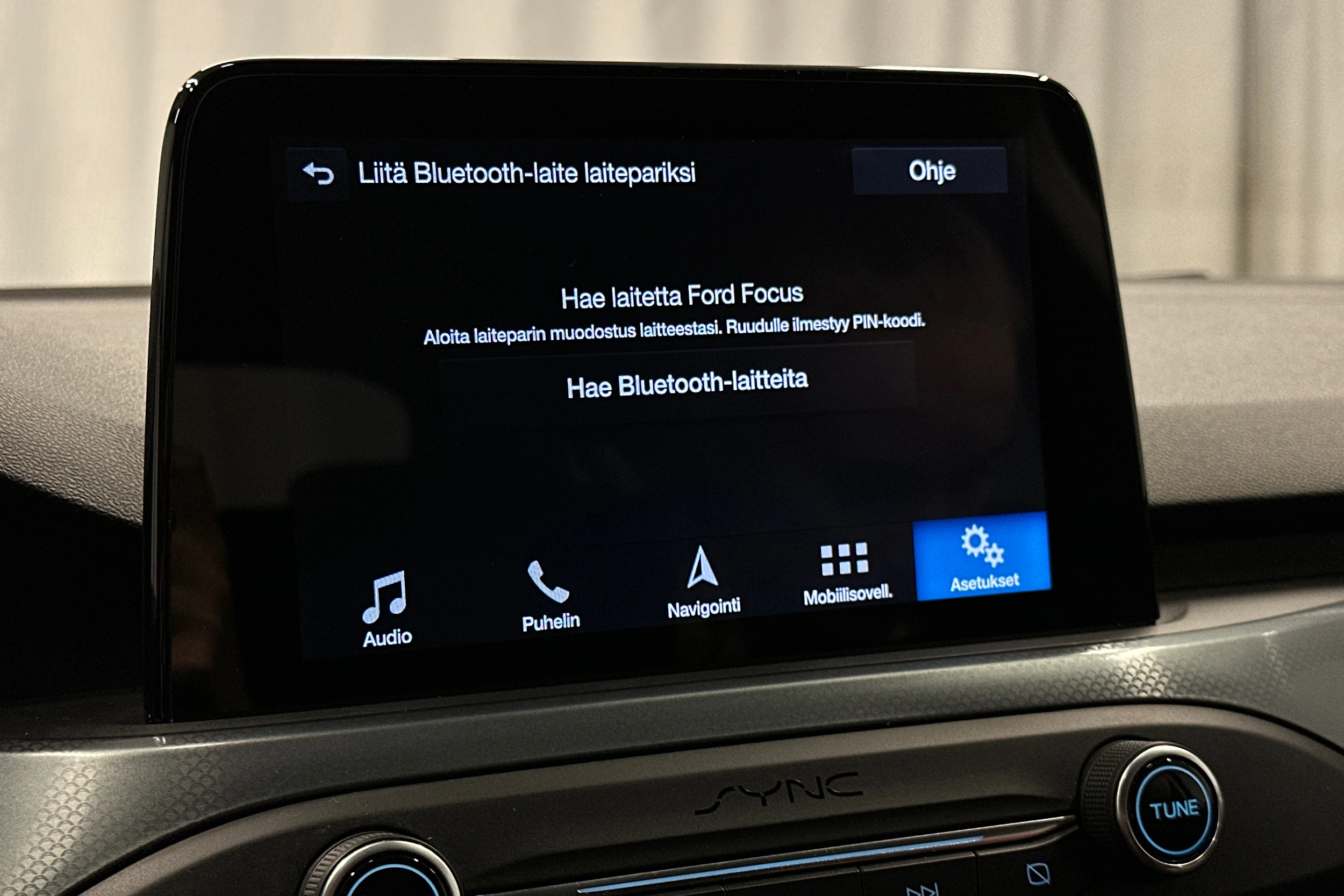 punainen Ford Focus 2019 kuva 24.