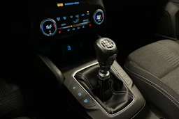 punainen Ford Focus 2019 kuva 27.