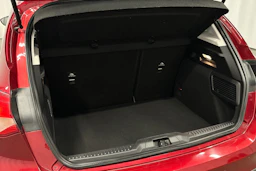 punainen Ford Focus 2019 kuva 28.