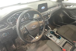 Valkoinen Ford FOCUS 2019 kuva 3.