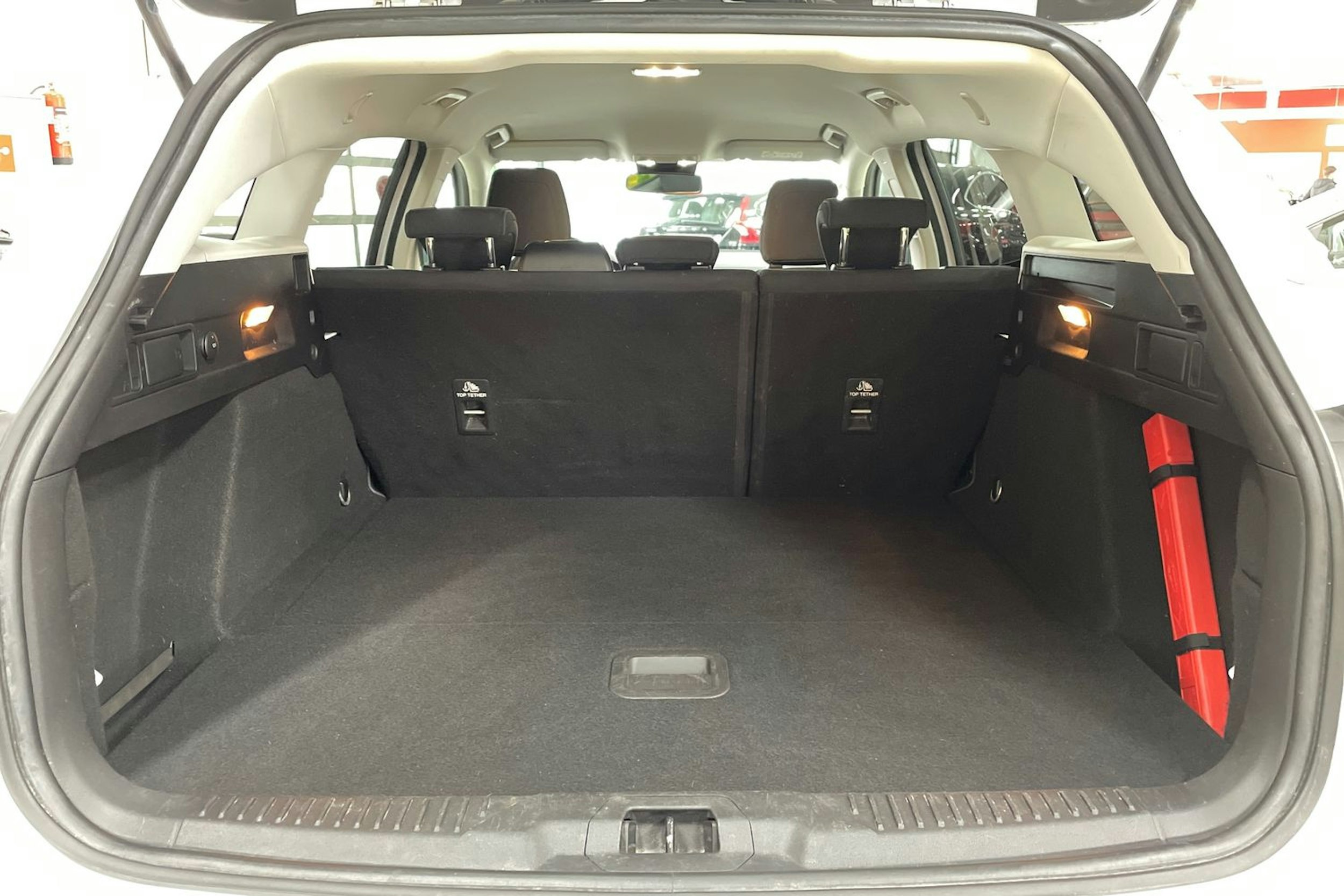 Valkoinen Ford FOCUS 2019 kuva 13.