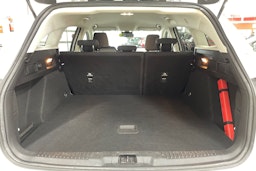 Valkoinen Ford FOCUS 2019 kuva 13.