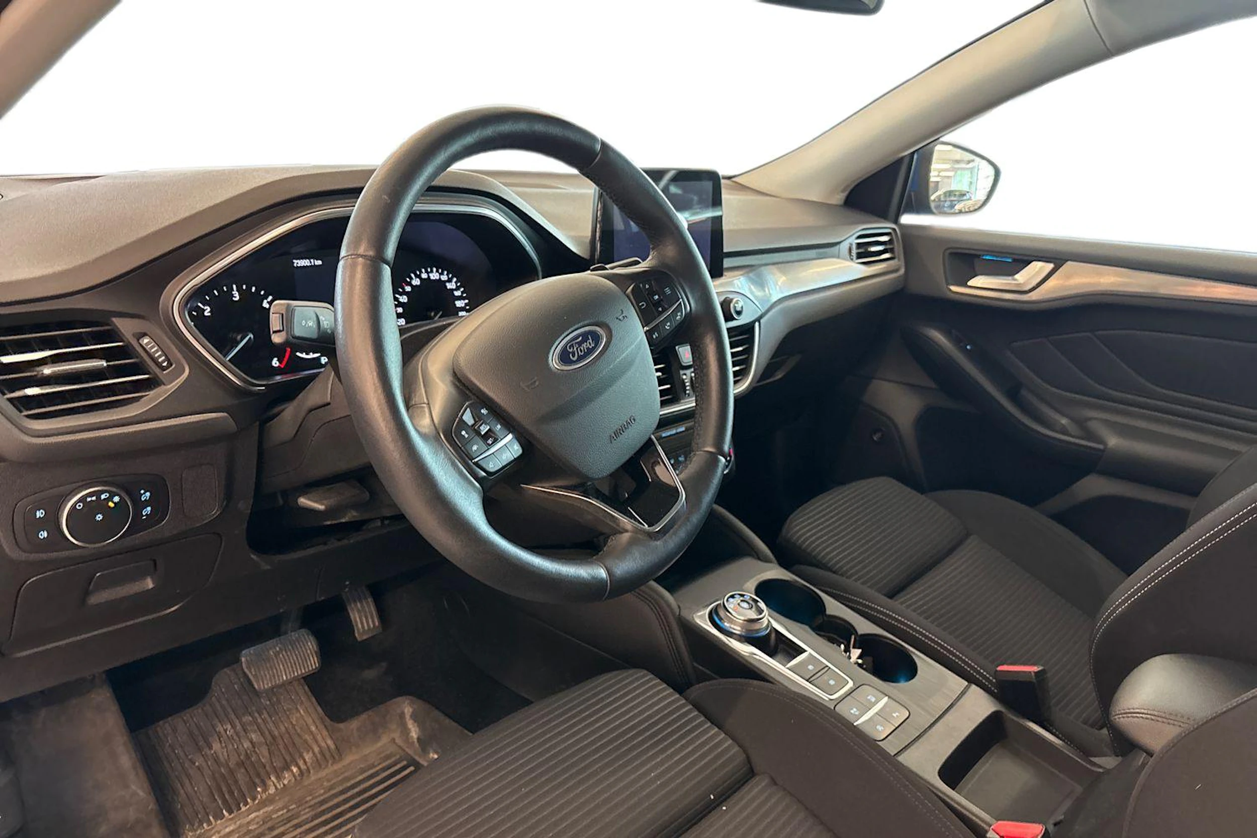 Sininen Ford FOCUS 2019 kuva 3.