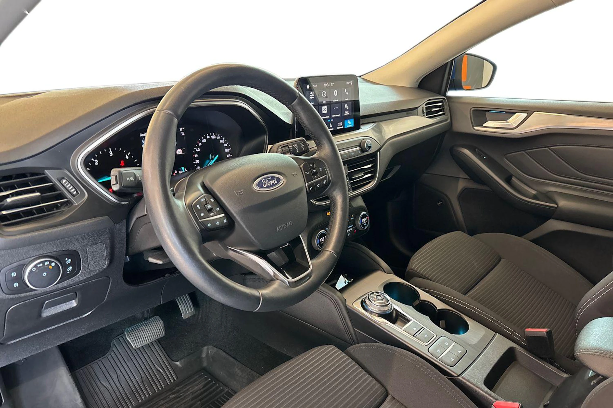 Sininen Ford FOCUS 2019 kuva 6.