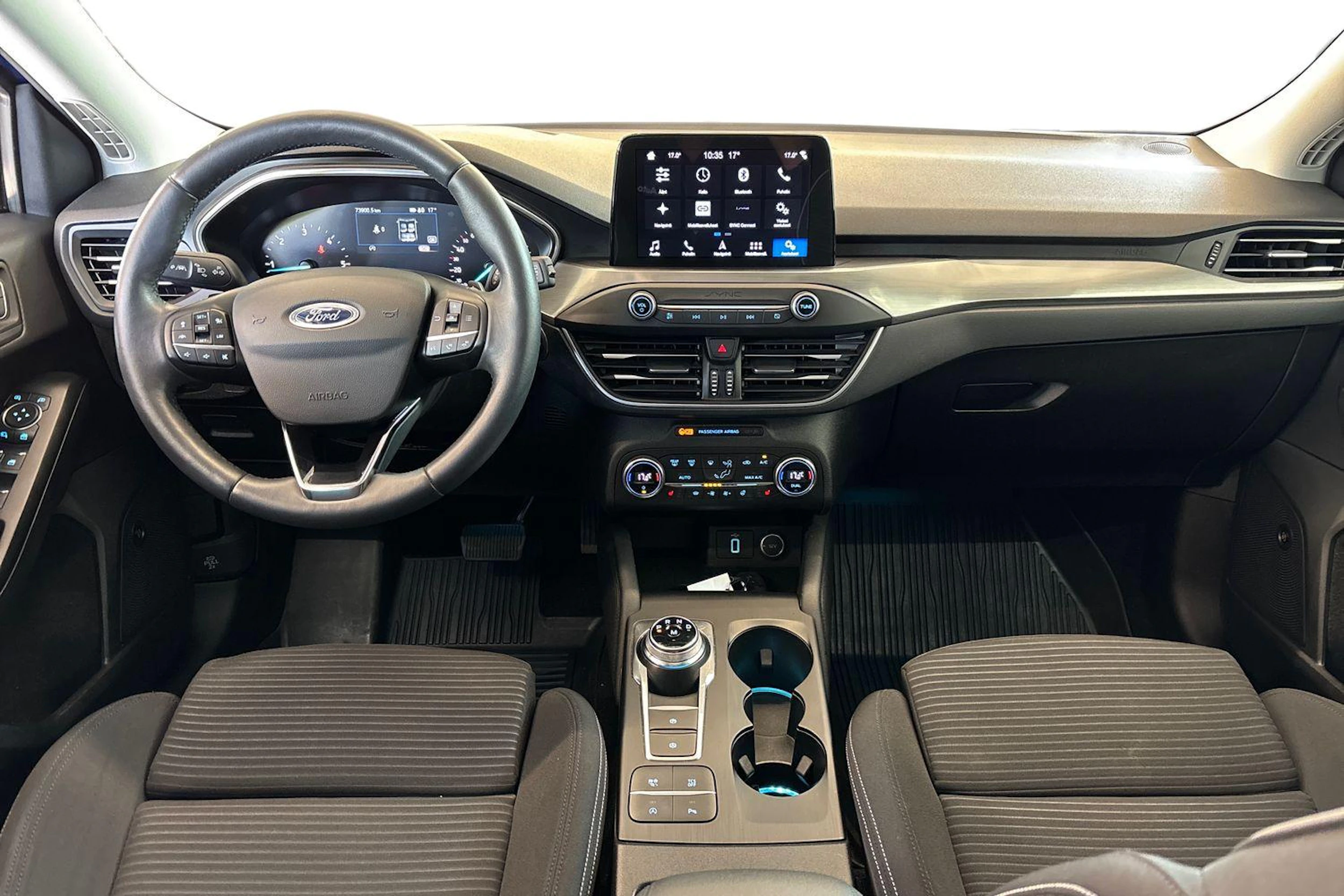 Sininen Ford FOCUS 2019 kuva 7.